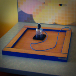 Diamagnetic levitation device