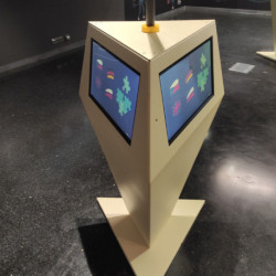 Interaktívny kiosk ako HW podpora pre používanie SW vybavenia